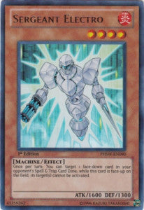 Sergeant Electro (V.1) PHSW-EN090 Ultra Rare Englisch